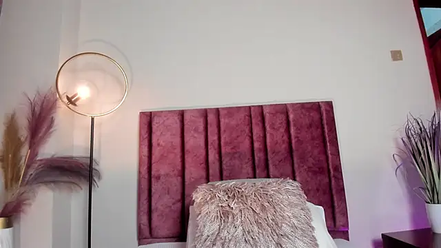 NoraDasilva online show from February 2026 07:03:01 PM