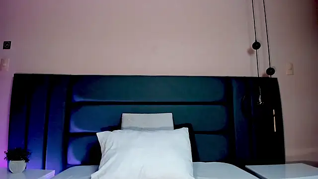 NoraDasilva online show from March 2026 12:33:01 AM