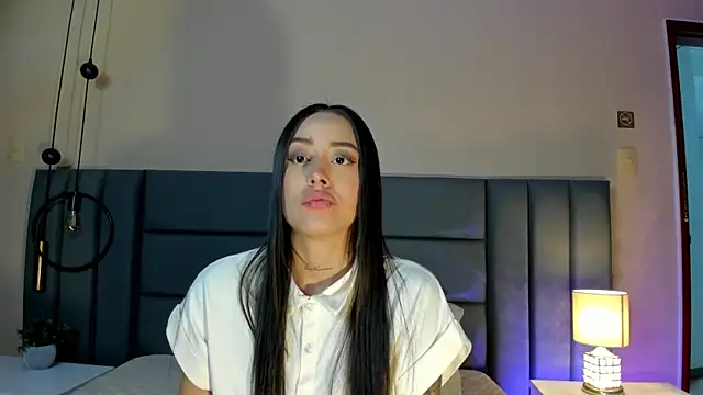 NoraDasilva online show from September 2025 01:00:01 AM