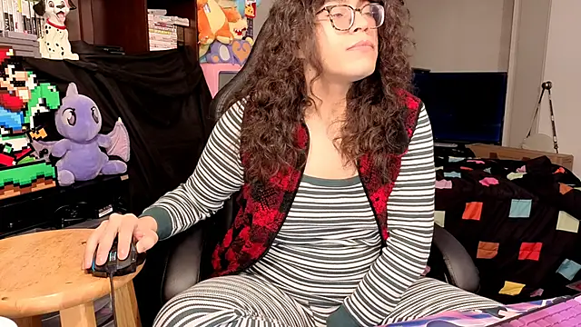 Snapshot of ShinyCherub chatting on December 2025 03:04:01 PM ShinyCherub online show from December 2025 03:04:01 PM