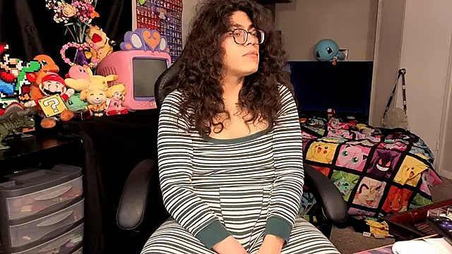 Snapshot of ShinyCherub chatting on November 2025 01:20:01 AM ShinyCherub online show from November 2025 01:20:01 AM