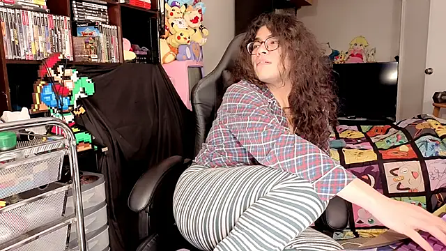 ShinyCherub online show from April 2026 12:31:02 PM
