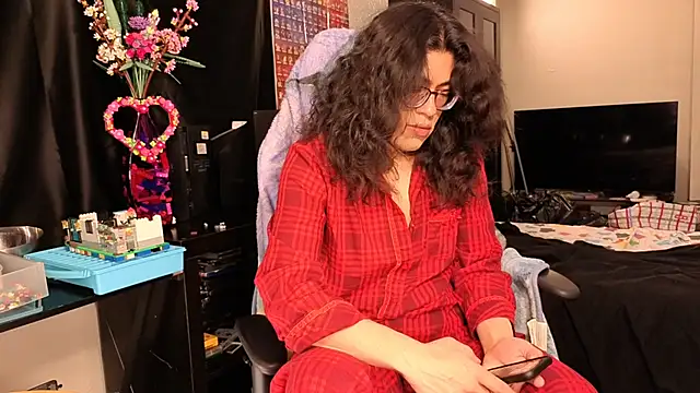 ShinyCherub online show from March 2025 10:07:02 AM