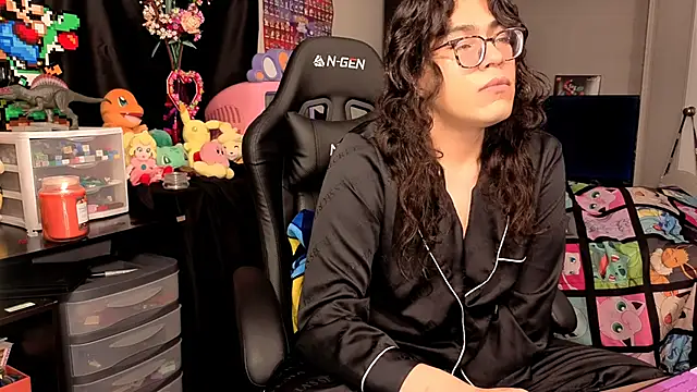 ShinyCherub online show from October 2025 05:46:01 PM