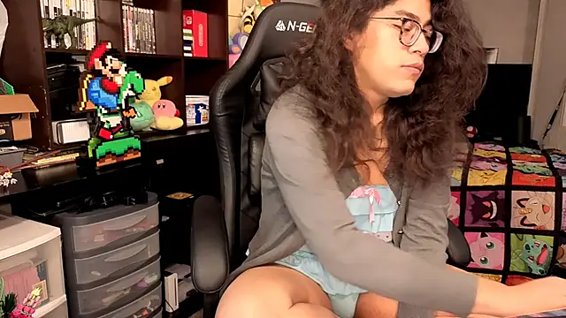 Snapshot of ShinyCherub chatting on November 2025 11:14:02 AM ShinyCherub online show from November 2025 11:14:02 AM