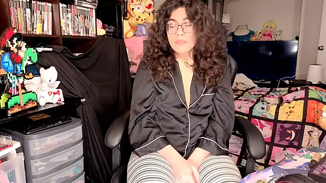 ShinyCherub online show from April 2026 02:41:01 AM