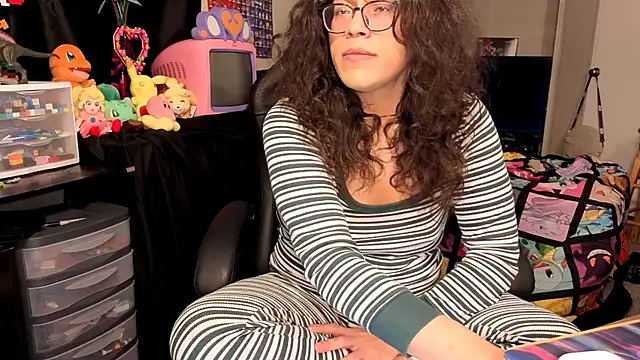 ShinyCherub online show from October 2025 02:35:01 AM