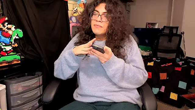 Snapshot of ShinyCherub chatting on November 2025 03:44:01 AM ShinyCherub online show from November 2025 03:44:01 AM