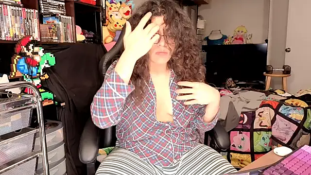 ShinyCherub online show from April 2026 11:41:02 PM