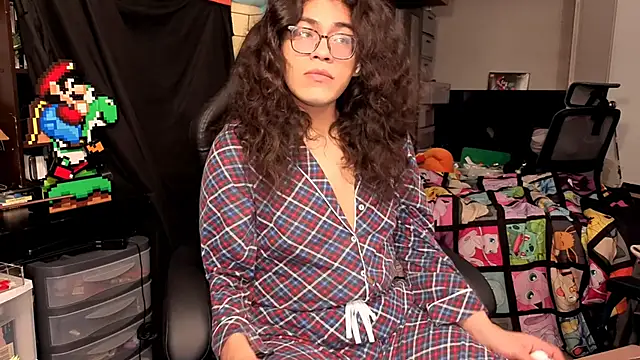 Snapshot of ShinyCherub chatting on November 2025 01:54:01 AM ShinyCherub online show from November 2025 01:54:01 AM