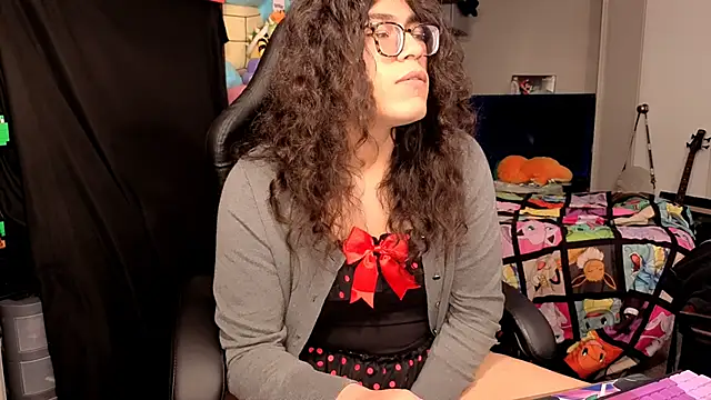 Snapshot of ShinyCherub chatting on December 2025 10:21:02 PM ShinyCherub online show from December 2025 10:21:02 PM