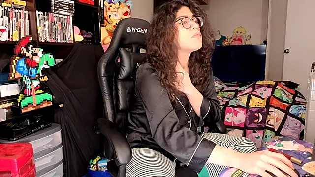 ShinyCherub online show from April 2026 09:05:02 AM