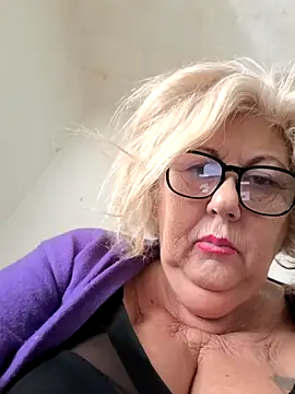 Merilulla online show from November 2025 08:41:01 AM