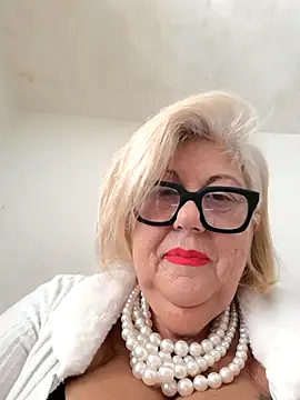 Merilulla online show from October 2025 12:37:02 PM