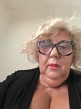 Merilulla online show from May 2026 03:01:02 PM
