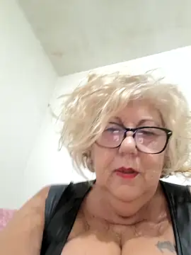 Merilulla online show from November 2025 03:33:02 PM