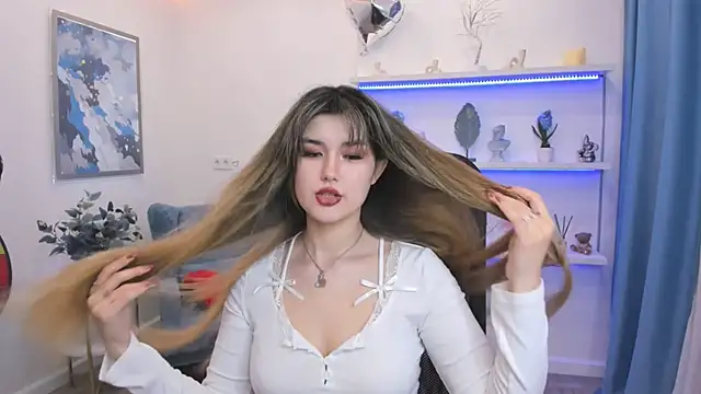 AnneTLi online show from May 2026 03:21:02 AM