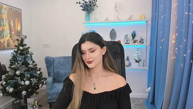 AnneTLi online show from December 2025 07:18:01 PM