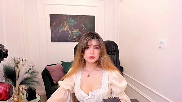 AnneTLi online show from May 2026 03:21:01 AM