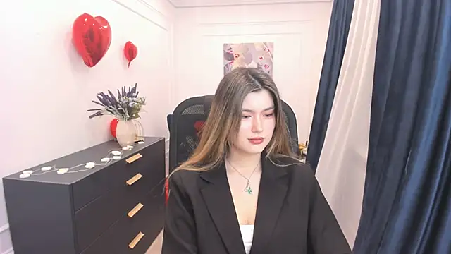 AnneTLi online show from February 2026 03:51:01 AM