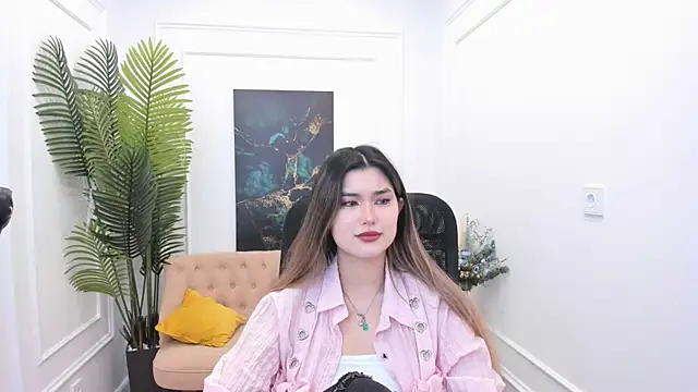 AnneTLi online show from November 2025 03:21:02 AM