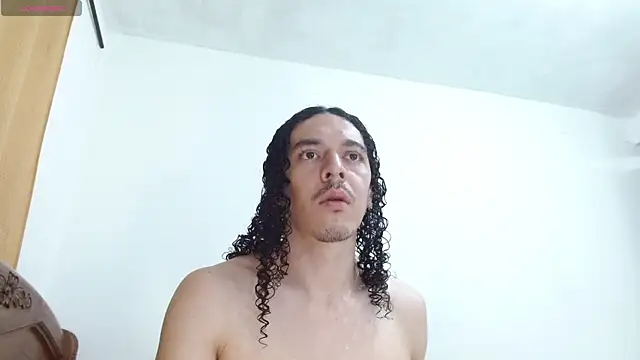 Snapshot of thefockers69 chatting on October 2025 11:28:02 PM thefockers69 online show from October 2025 11:28:02 PM