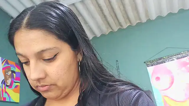 almaswan1 online show from September 2025 03:49:01 PM