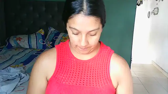 almaswan1 online show from December 2025 05:52:02 PM