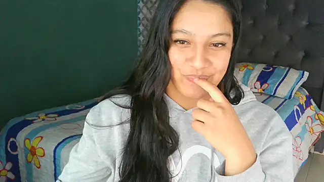 almaswan1 online show from November 2025 05:24:01 PM