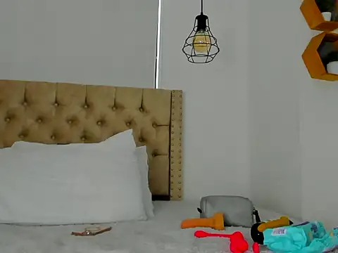 Snapshot of KeryHillson chatting on October 2025 12:30:02 PM KeryHillson online show from October 2025 12:30:02 PM