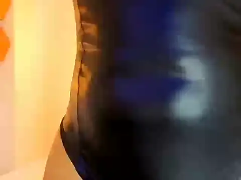 Snapshot of KeryHillson chatting on October 2025 02:07:01 PM KeryHillson online show from October 2025 02:07:01 PM