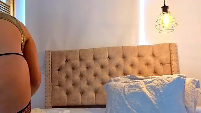 KeryHillson online show from February 2026 02:40:01 PM