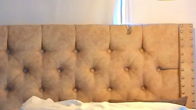 KeryHillson online show from March 2026 01:26:02 PM