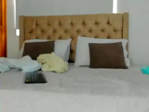 Snapshot of KeryHillson chatting on October 2025 12:31:02 PM KeryHillson online show from October 2025 12:31:02 PM