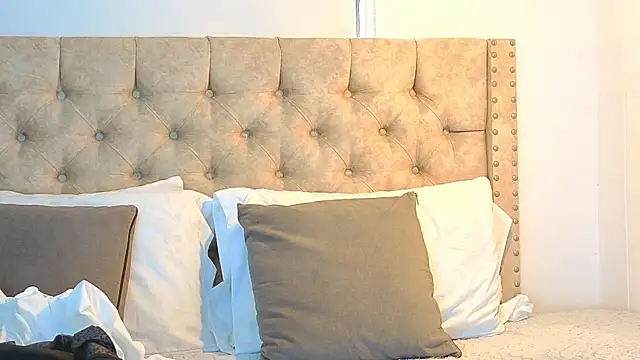 Snapshot of KeryHillson chatting on October 2025 12:14:02 PM KeryHillson online show from October 2025 12:14:02 PM