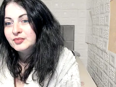 Snapshot of Lillian2 chatting on February 2025 02:44:02 AM Lillian2 online show from February 2025 02:44:02 AM