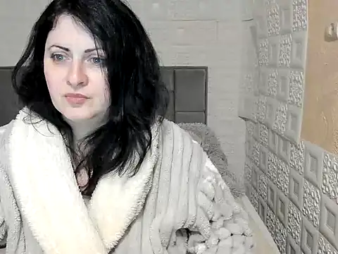 Snapshot of Lillian2 chatting on February 2025 03:29:01 AM Lillian2 online show from February 2025 03:29:01 AM