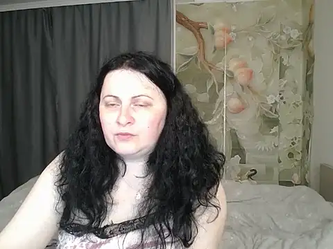 Snapshot of Lillian2 chatting on June 2026 07:19:01 PM Lillian2 online show from June 2026 07:19:01 PM