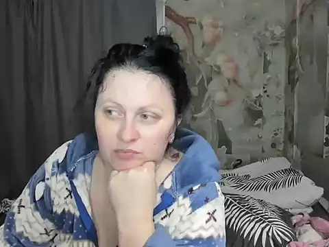 Snapshot of Lillian2 chatting on November 2025 12:58:02 AM Lillian2 online show from November 2025 12:58:02 AM