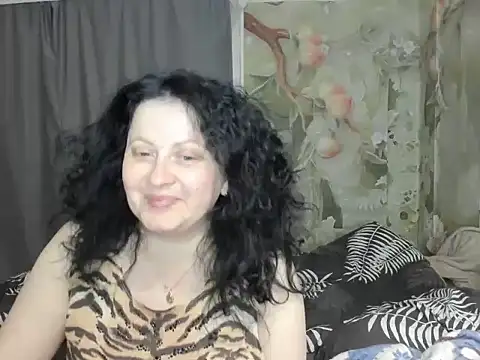 Snapshot of Lillian2 chatting on November 2025 09:31:01 PM Lillian2 online show from November 2025 09:31:01 PM