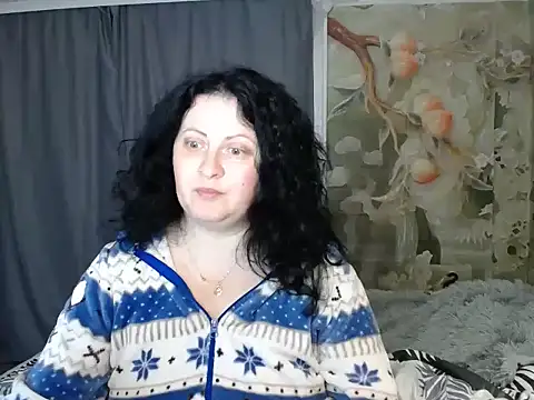 Snapshot of Lillian2 chatting on November 2025 10:46:02 PM Lillian2 online show from November 2025 10:46:02 PM