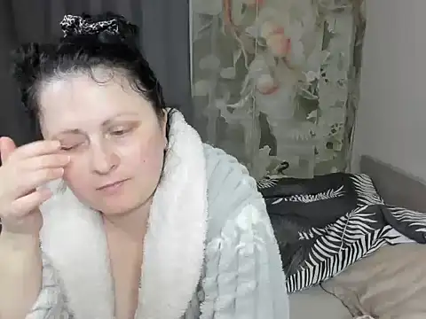 Snapshot of Lillian2 chatting on May 2026 09:22:02 PM Lillian2 online show from May 2026 09:22:02 PM