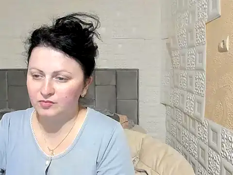 Snapshot of Lillian2 chatting on March 2025 06:39:02 PM Lillian2 online show from March 2025 06:39:02 PM