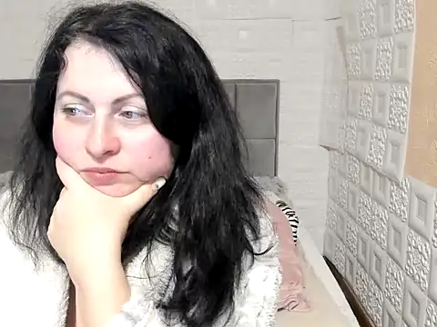 Snapshot of Lillian2 chatting on February 2025 10:42:02 PM Lillian2 online show from February 2025 10:42:02 PM