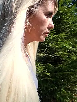Sexy Sparkling  online show from April 2026 12:45:01 PM