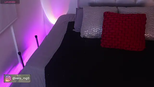  Eyra online show from December 2025 02:44:02 AM