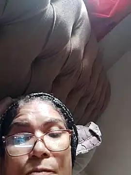 Snapshot of Delicy1 chatting on February 2025 02:40:01 PM Delicy1 online show from February 2025 02:40:01 PM