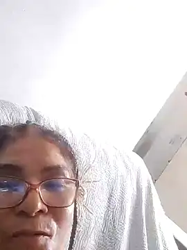 Snapshot of Delicy1 chatting on February 2025 01:10:02 PM Delicy1 online show from February 2025 01:10:02 PM