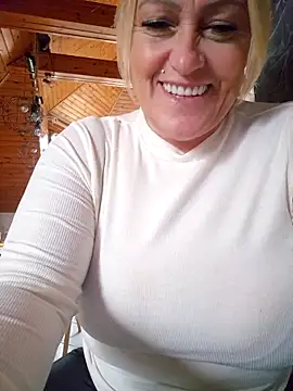 Isabellaa04 online show from February 2026 01:53:01 PM