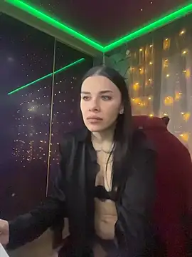 Snapshot of Queen_of_pain chatting on December 2025 06:08:02 AM Queen of pain online show from December 2025 06:08:02 AM